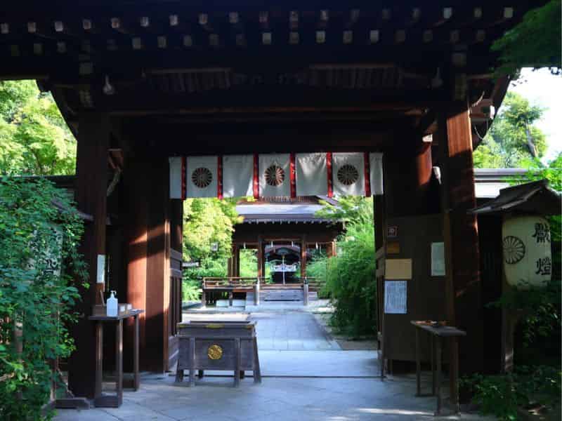 Nashinoki shrine