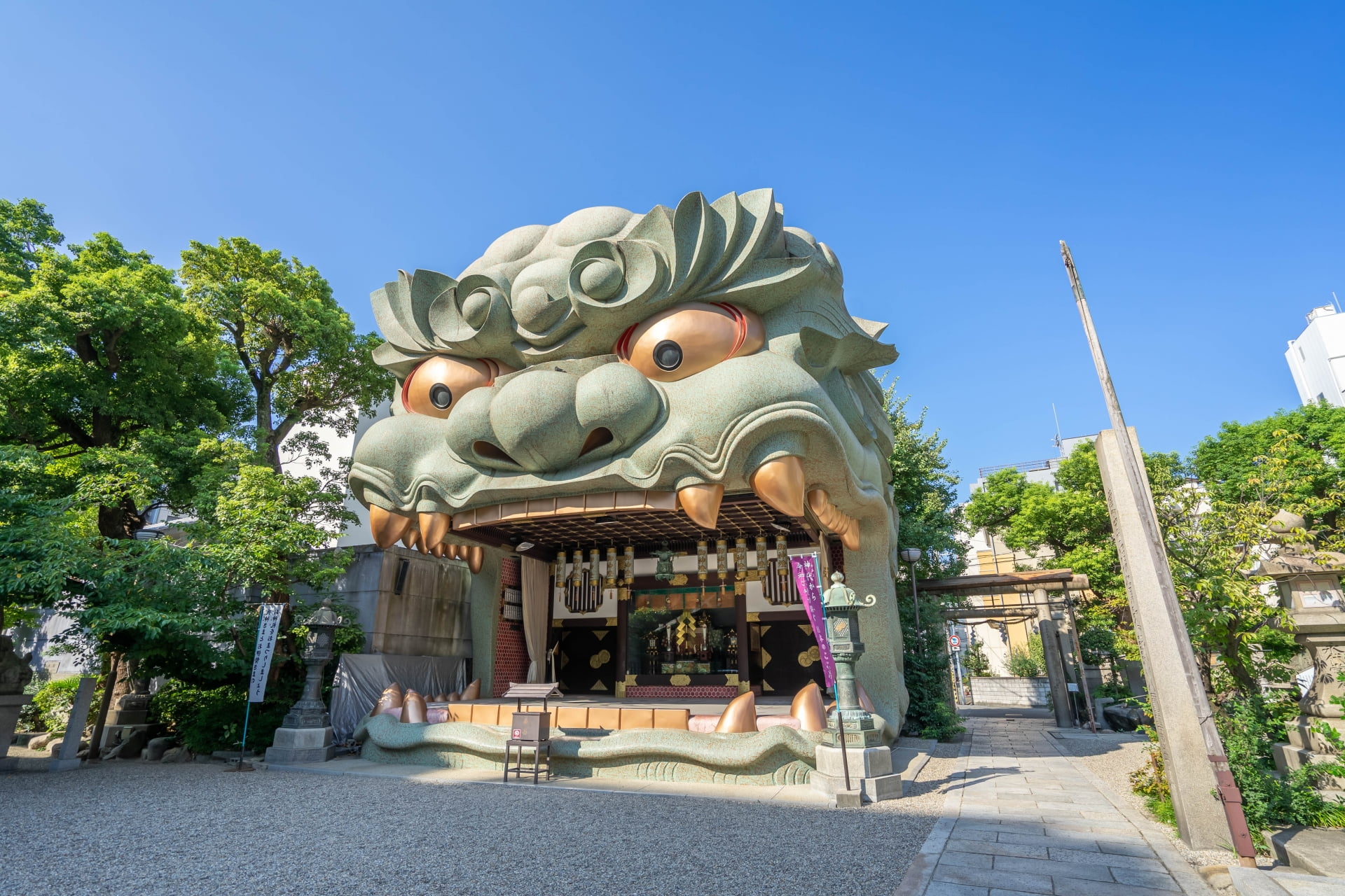 Nanbayasaka shrine
